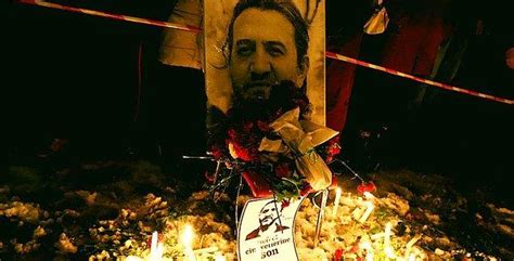Ö­l­d­ü­r­ü­l­e­n­ ­G­a­z­e­t­e­c­i­ ­N­u­h­ ­K­ö­k­l­ü­ ­A­n­ı­s­ı­n­a­ ­H­e­y­k­e­l­ ­D­i­k­i­l­d­i­